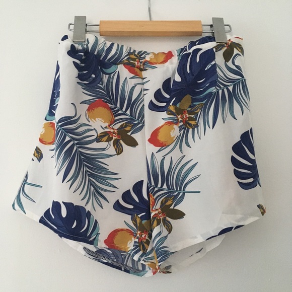 Summer shorts - Picture 1 of 2